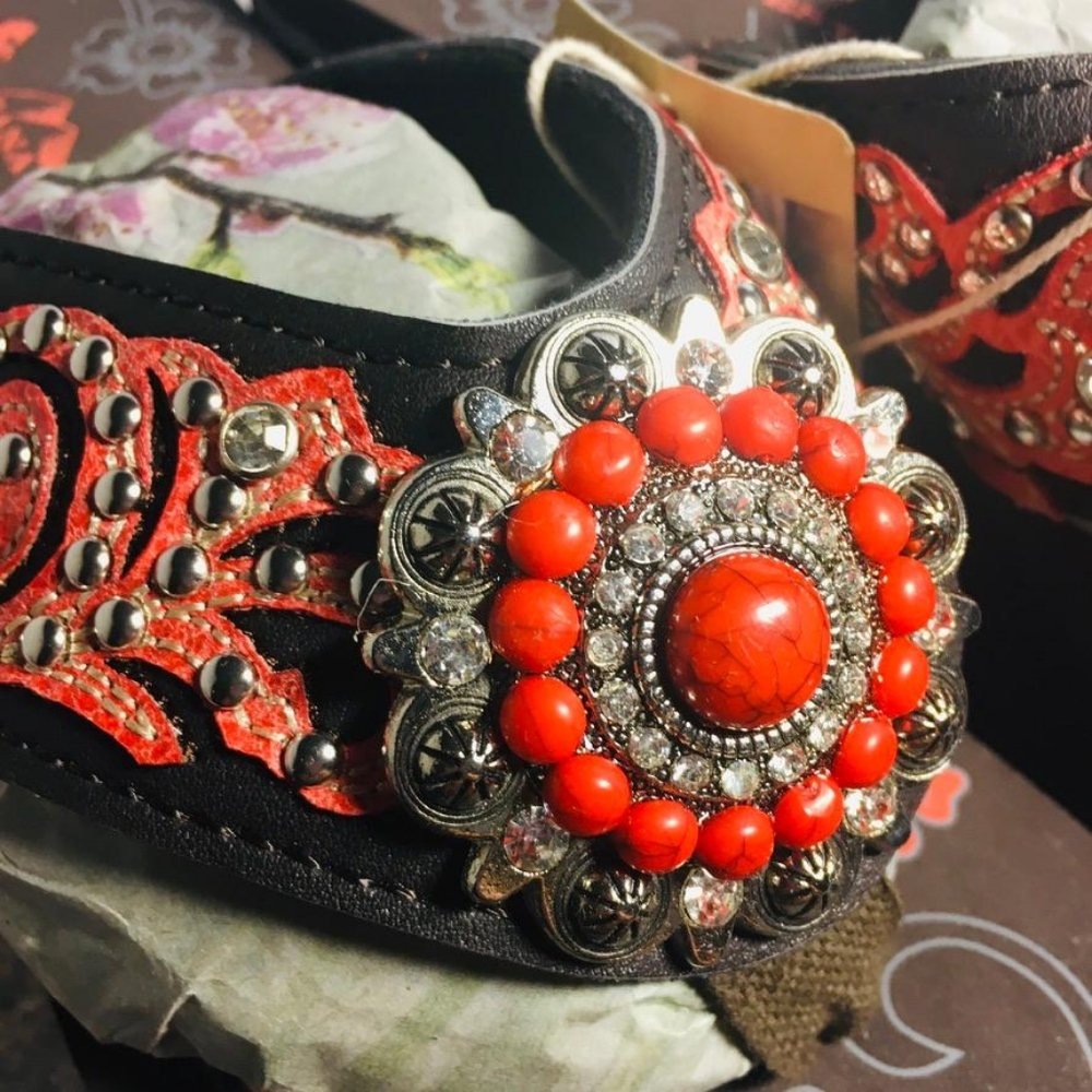 Montana West
Boot Scroll Platform Flip-Flo… - Picture 3 of 10